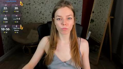 tina_tayllor__ online show from December 2025 06:37:02 PM