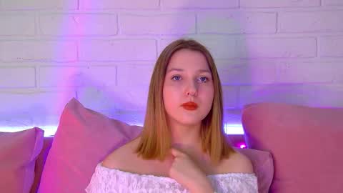 Snapshot of tinaburton chatting on February 2026 05:01:01 PM TinaBurton online show from February 2026 05:01:01 PM