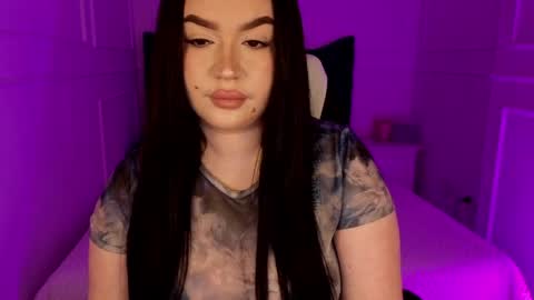 hi im curvy babyface girlie Tina online show from May 2026 03:18:02 PM