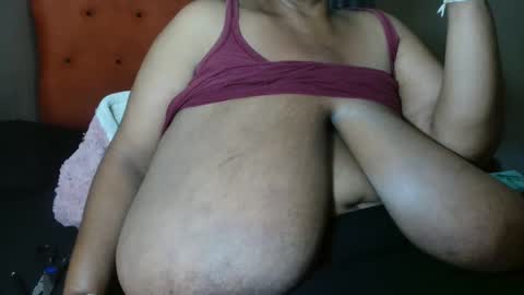 tinagiant online show from April 2026 04:53:01 AM