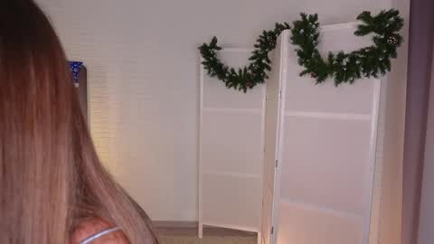 Snapshot of tinapie chatting on December 2025 02:15:01 PM Tina online show from December 2025 02:15:01 PM