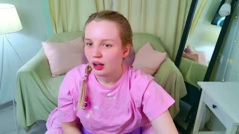 tinasiner online show from April 2026 03:16:01 PM