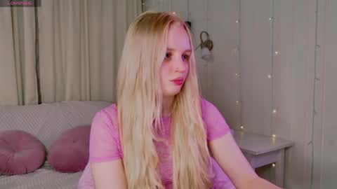 tinasiner online show from April 2026 04:08:01 PM