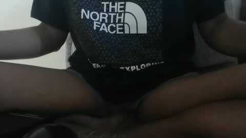 Snapshot of tinaxxxpetite chatting on November 2025 12:03:01 PM Tina online show from November 2025 12:03:01 PM