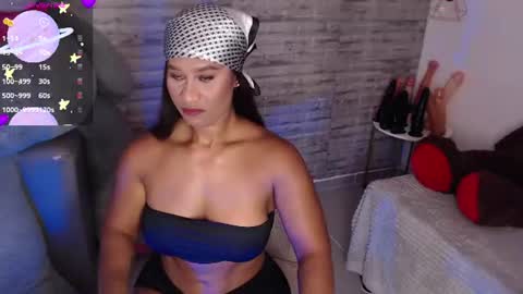 Snapshot of tinna__hottie chatting on June 2026 04:22:02 PM Tinna Goddess online show from June 2026 04:22:02 PM