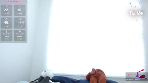 Snapshot of tiny_caroline chatting on March 2026 11:06:01 PM Tiny Caroline online show from March 2026 11:06:01 PM