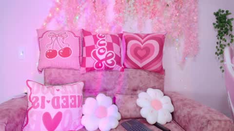 Tiny  online show from April 2026 07:09:01 AM