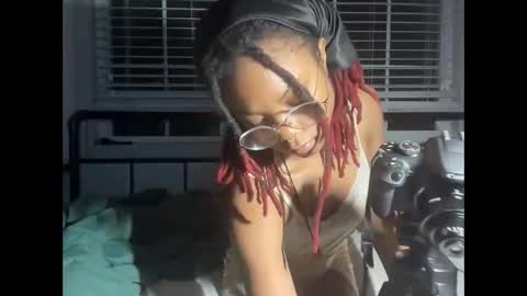 Snapshot of tiny_cupcake2 chatting on April 2026 03:07:01 AM cupcake online show from April 2026 03:07:01 AM