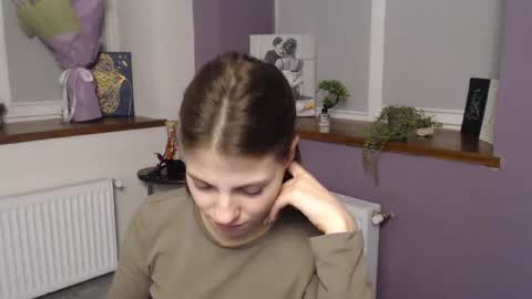 Snapshot of tiny_felicity chatting on February 2025 07:47:02 PM Gloria online show from February 2025 07:47:02 PM