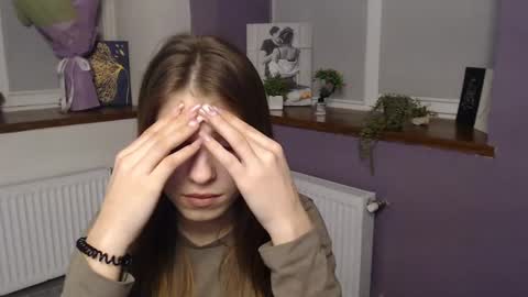 Snapshot of tiny_felicity chatting on February 2025 11:04:02 PM Gloria online show from February 2025 11:04:02 PM