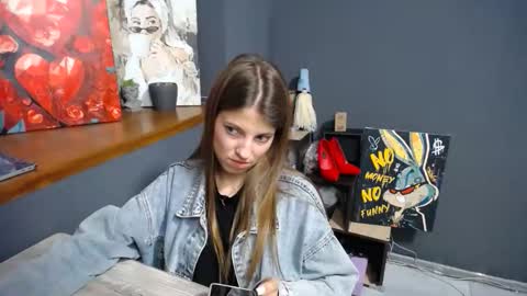 Snapshot of tiny_felicity chatting on September 2025 07:08:01 AM Gloria online show from September 2025 07:08:01 AM