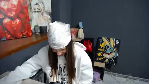 Snapshot of tiny_felicity chatting on September 2025 06:47:02 AM Gloria online show from September 2025 06:47:02 AM