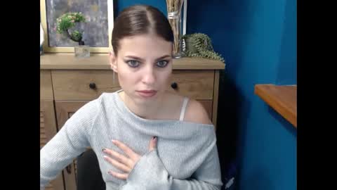 Snapshot of tiny_felicity chatting on November 2025 07:30:02 AM Gloria online show from November 2025 07:30:02 AM