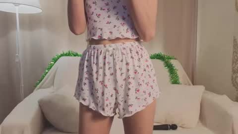 Lily online show from January 2026 06:02:02 PM