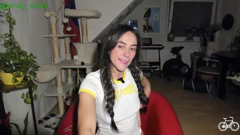 Tiny online show from January 2026 06:40:01 AM