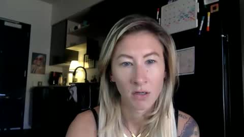 tinyandtatted420 online show from October 2025 04:13:01 PM