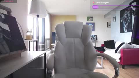 Snapshot of tinykylie chatting on June 2026 06:07:02 PM stage Kylie Sinner brand CLITBAIT online show from June 2026 06:07:02 PM