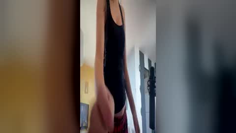 Snapshot of tinykylie chatting on June 2026 05:12:02 PM stage Kylie Sinner brand CLITBAIT online show from June 2026 05:12:02 PM