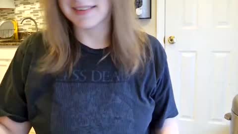 Snapshot of tinywithtiddies chatting on March 2026 01:18:01 PM tinywithtiddies online show from March 2026 01:18:01 PM