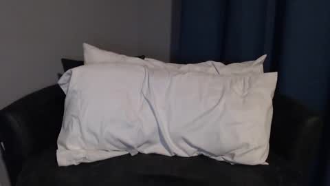 Snapshot of tinyytina chatting on December 2024 10:29:02 AM TinyyTina online show from December 2024 10:29:02 AM