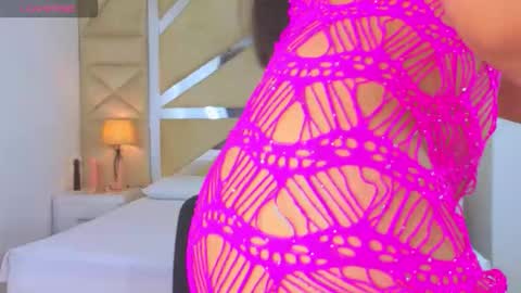 Tiphani Walker online show from November 2025 10:56:02 PM