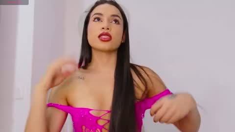 Tiphani Walker online show from July 2026 11:51:02 PM