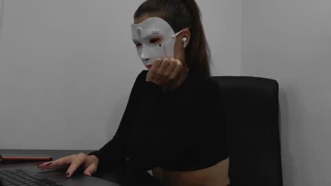 Snapshot of tipsytinkerbell chatting on November 2025 08:00:01 PM Tinks online show from November 2025 08:00:01 PM