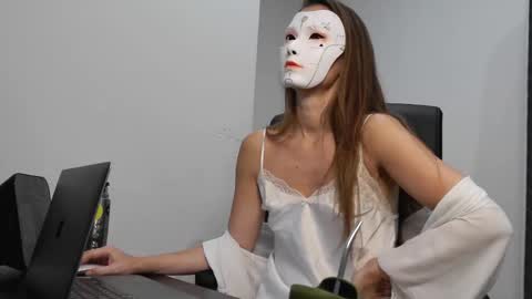 Tinks online show from February 2026 06:00:02 AM