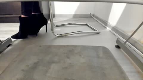 Snapshot of tired33 chatting on January 2025 10:02:02 AM Anna online show from January 2025 10:02:02 AM