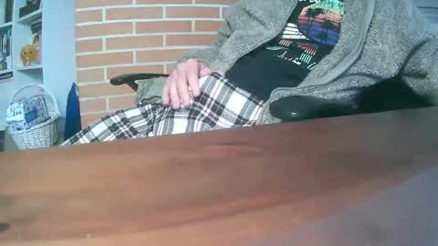 Snapshot of tisis80 chatting on November 2025 09:07:02 AM tisis80 online show from November 2025 09:07:02 AM