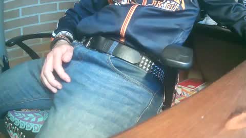 tisis80 online show from February 2026 12:01:01 AM