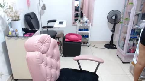 Snapshot of titsbiglovers chatting on May 2026 03:52:01 PM DIVA online show from May 2026 03:52:01 PM