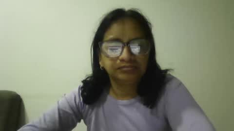 Ester online show from February 2026 10:05:02 AM