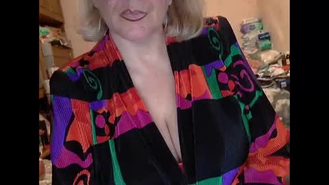 Snapshot of tittylina chatting on November 2025 10:10:02 PM tittylina online show from November 2025 10:10:02 PM