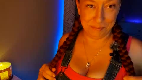 Snapshot of tittytarot2 chatting on November 2025 01:33:01 AM Mystic Minxxx online show from November 2025 01:33:01 AM