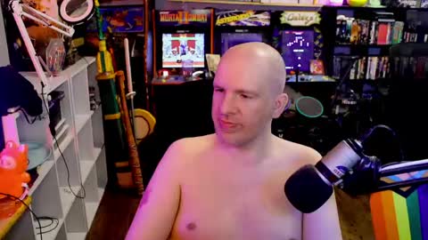 TK Maconn online show from April 2026 03:57:01 PM