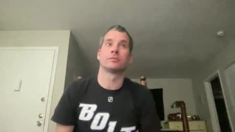 Snapshot of tleigh24 chatting on January 2025 11:52:02 PM tleigh24 online show from January 2025 11:52:02 PM