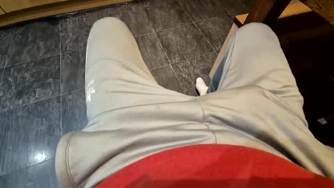 Snapshot of toadinhole chatting on December 2024 11:49:02 PM Toady online show from December 2024 11:49:02 PM