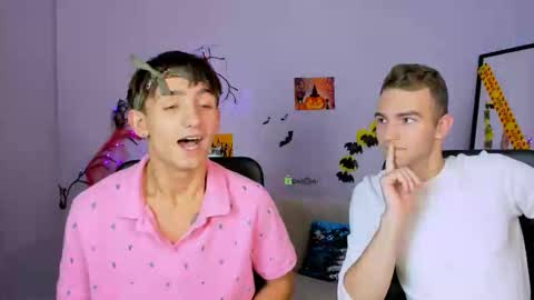tobi_yours online show from October 2025 12:59:01 PM