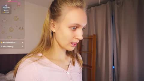 Snapshot of tobicovitt chatting on November 2025 06:24:02 AM Mary online show from November 2025 06:24:02 AM