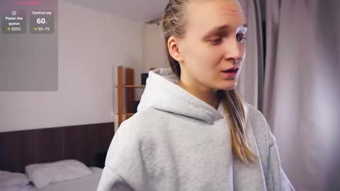 Snapshot of tobicovitt chatting on December 2025 06:22:02 AM Mary online show from December 2025 06:22:02 AM