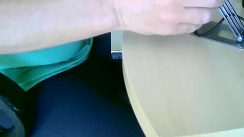 Snapshot of tobikoyuzu chatting on January 2025 12:57:02 PM Tobiko online show from January 2025 12:57:02 PM