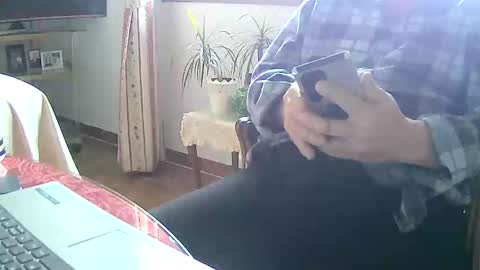 Snapshot of tobikoyuzu chatting on January 2025 03:34:02 PM Tobiko online show from January 2025 03:34:02 PM