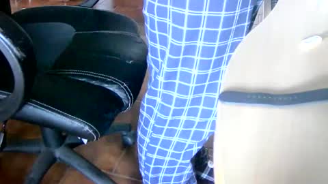 Snapshot of tobikoyuzu chatting on January 2025 04:59:02 PM Tobiko online show from January 2025 04:59:02 PM