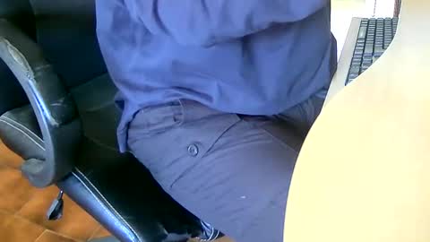 Snapshot of tobikoyuzu chatting on February 2025 12:57:02 PM Tobiko online show from February 2025 12:57:02 PM