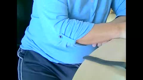 Snapshot of tobikoyuzu chatting on November 2025 02:50:02 PM Tobiko online show from November 2025 02:50:02 PM