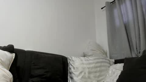 Snapshot of tod916 chatting on November 2025 07:36:02 AM LuckyLaura online show from November 2025 07:36:02 AM