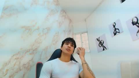 toji lee online show from December 2025 08:24:02 PM