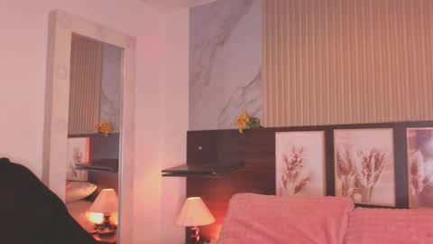 Snapshot of tokyoluu chatting on November 2025 07:57:02 PM tokyoluu online show from November 2025 07:57:02 PM