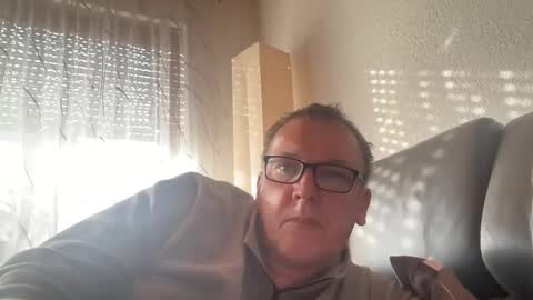 Snapshot of tom6644 chatting on February 2025 09:35:02 AM Tom online show from February 2025 09:35:02 AM